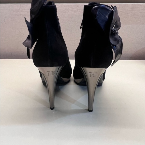 Marino Fabiani Made in Italy Black Stiletto Heeled Boots with Satin Bow - Picture 12 of 12